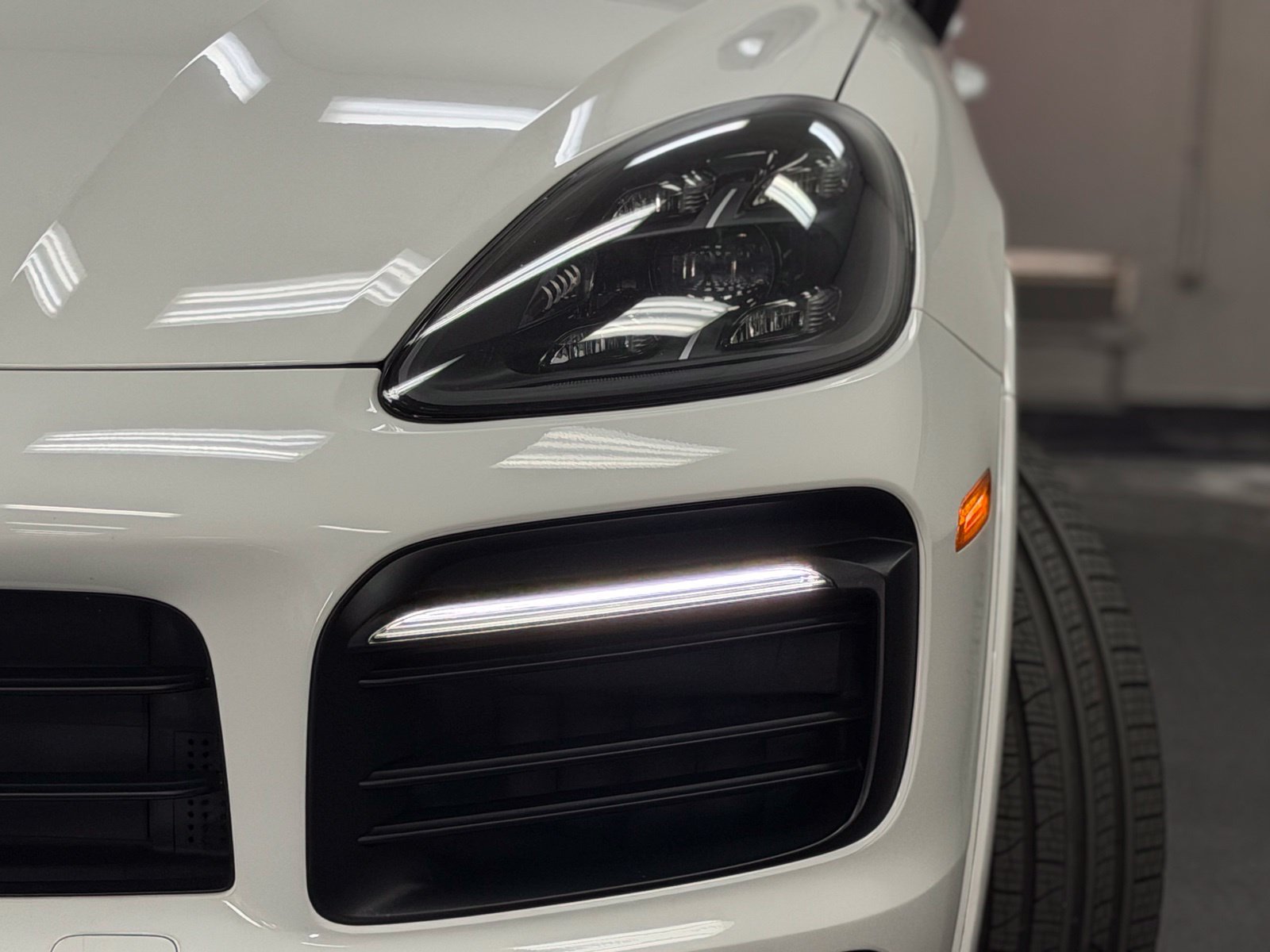 Used 2021 Porsche Cayenne GTS AWD/4WD image 7