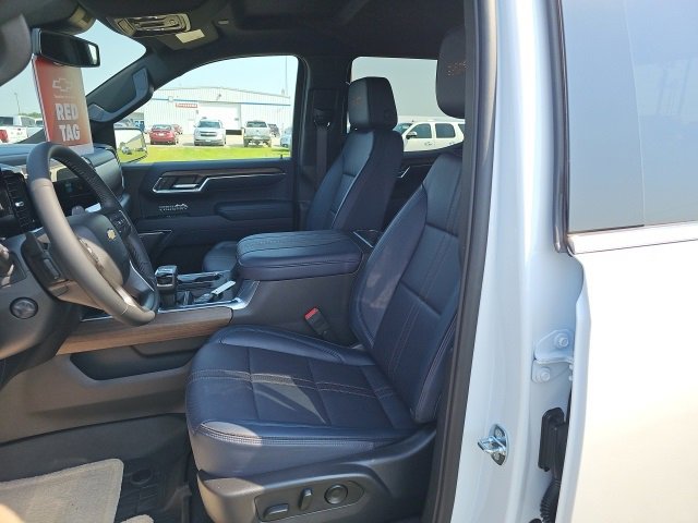 Used 2023 Chevrolet Silverado 1500 High Country image 13
