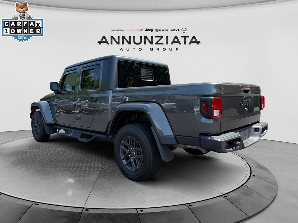 Used 2025 Jeep Gladiator Sport AWD/4WD image 3