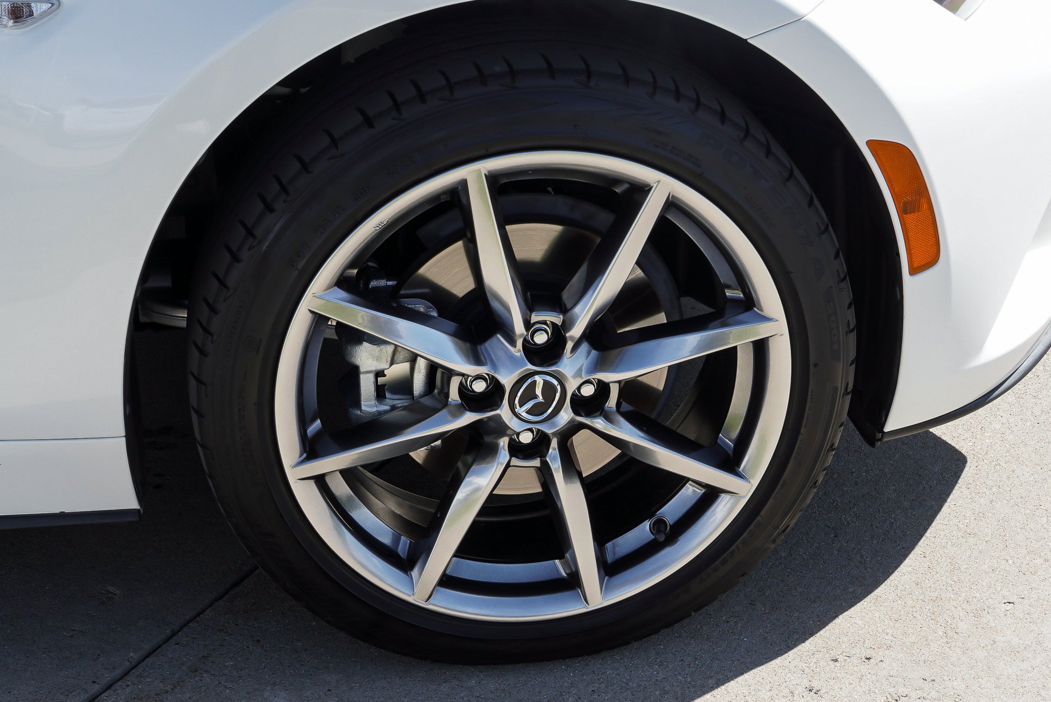 Used 2022 MAZDA MX-5 Miata RF Grand Touring w/ Weather Package RWD image 15