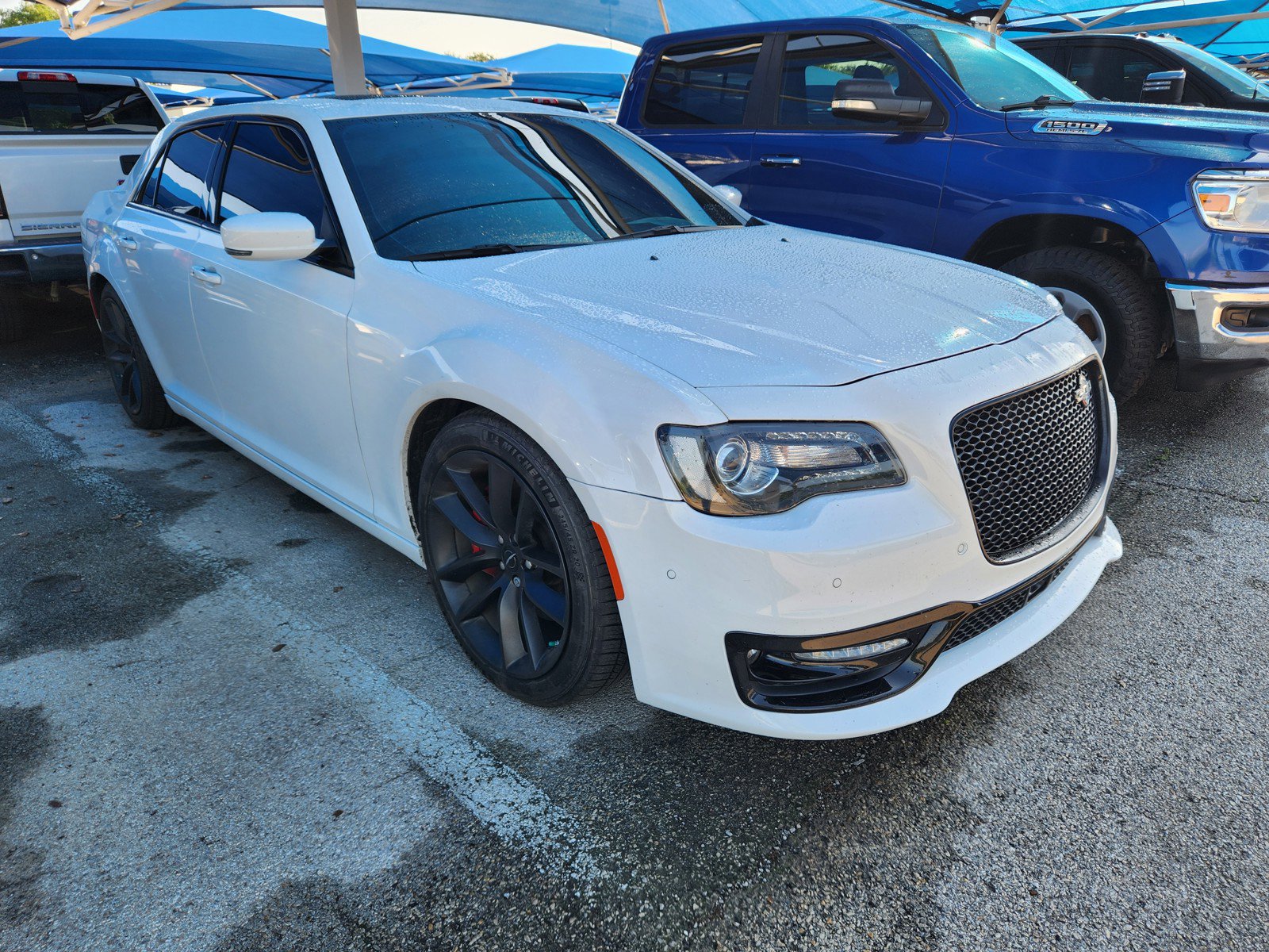 Used 2023 Chrysler 300 C RWD image 1