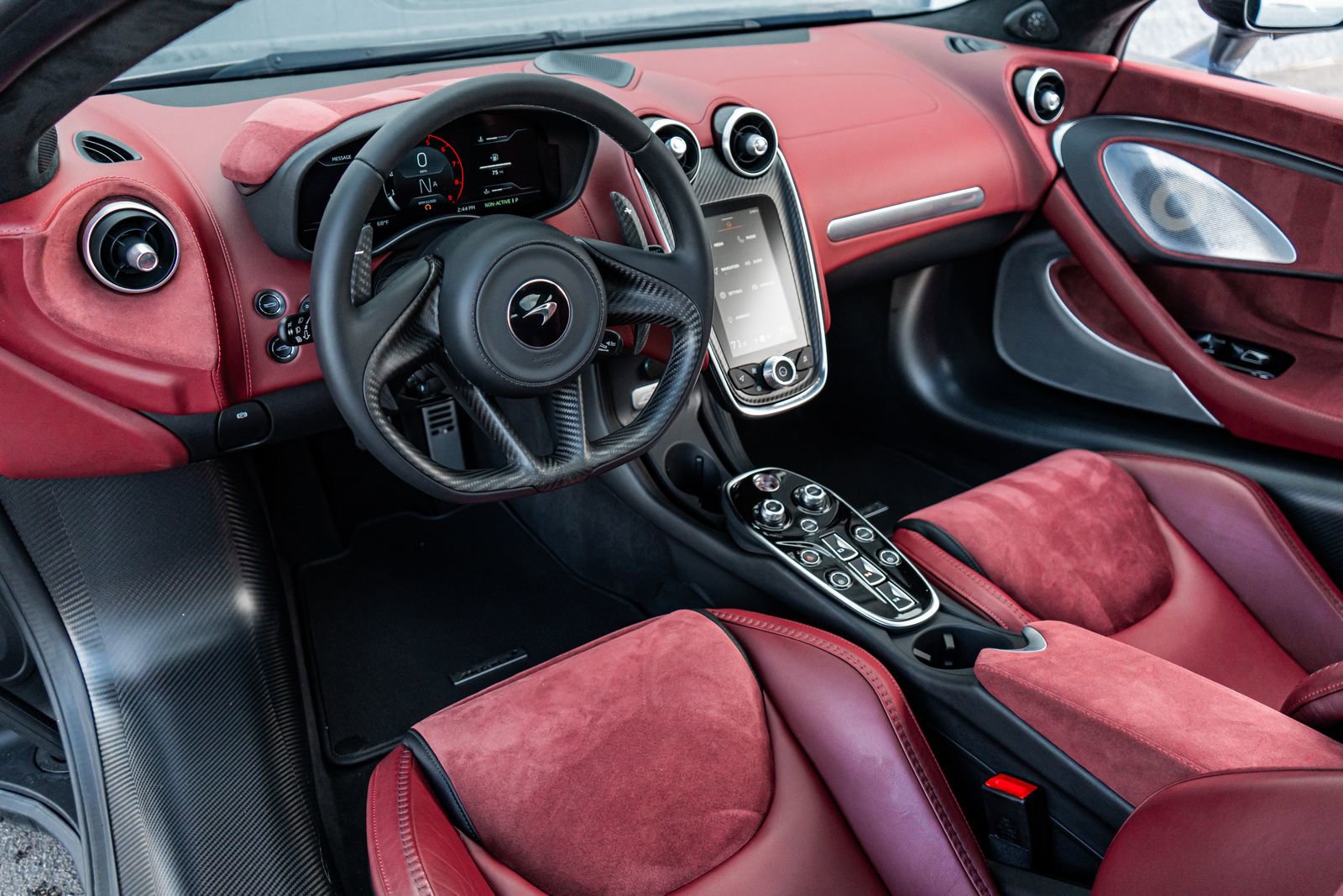 Used 2025 McLaren GTS image 29