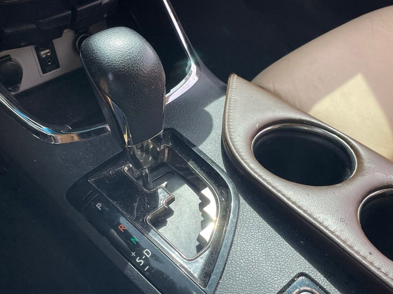 Used 2015 Toyota Avalon XLE Premium image 9