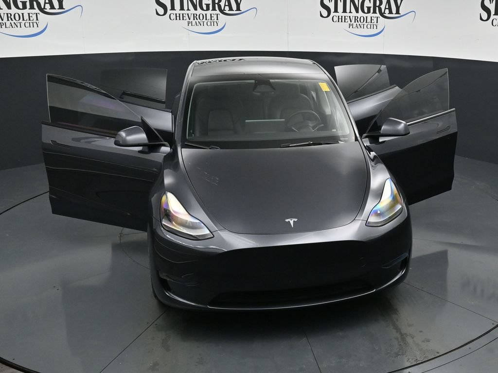 Used 2024 Tesla Model Y Long Range AWD/4WD image 34
