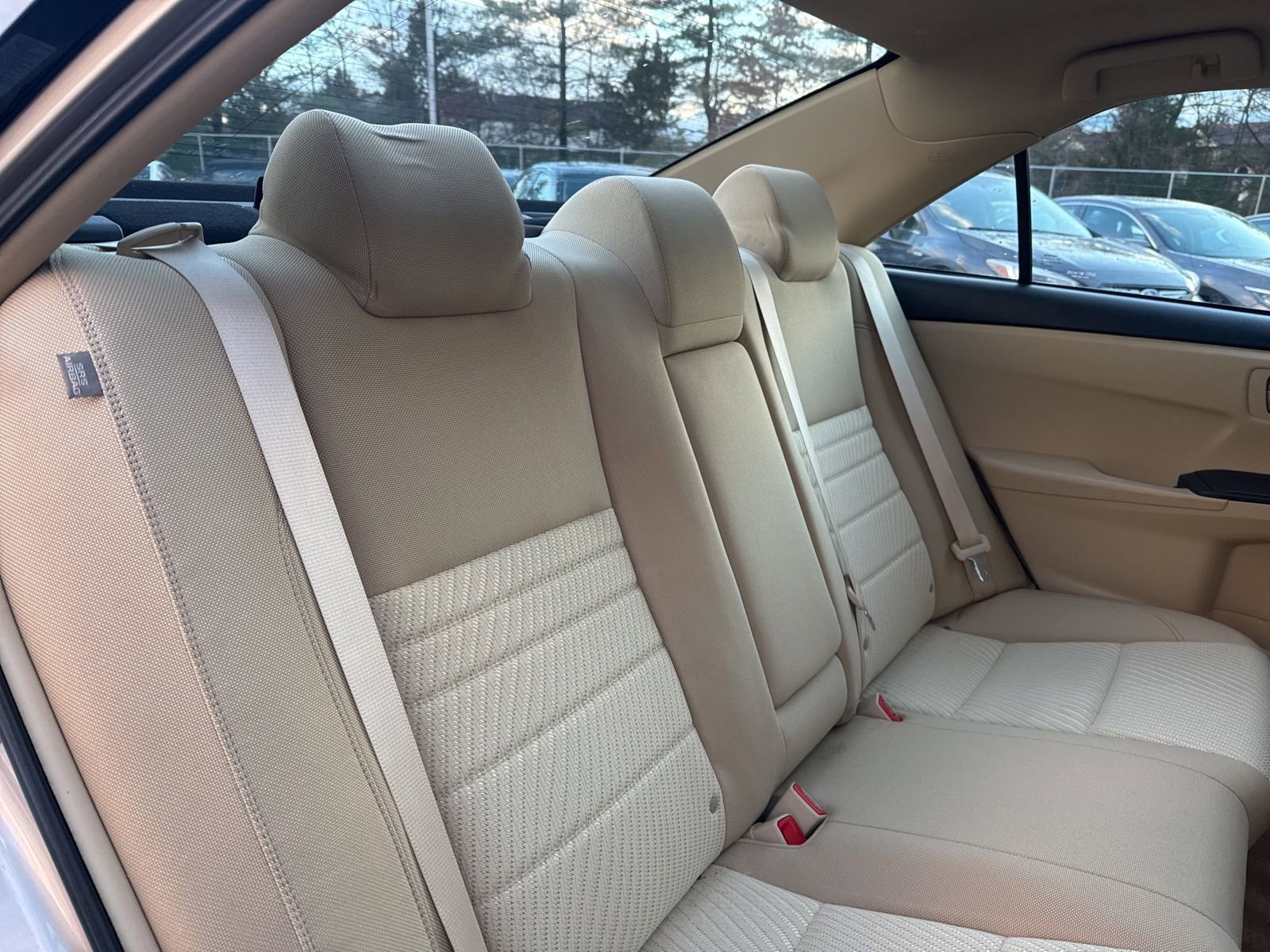 Used 2016 Toyota Camry LE image 16