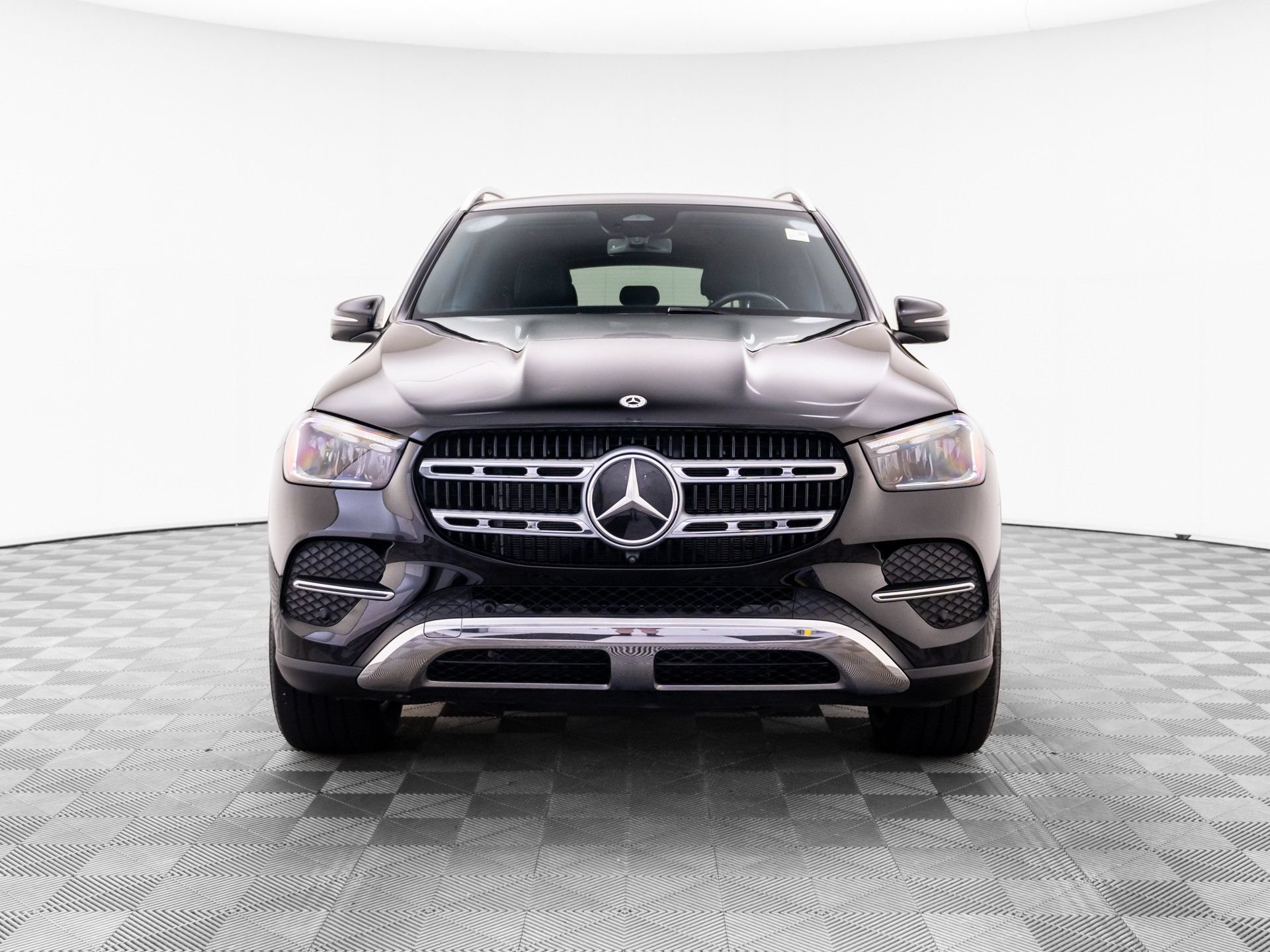 Used 2024 Mercedes-Benz GLE 350 4MATIC w/ Winter Package image 9