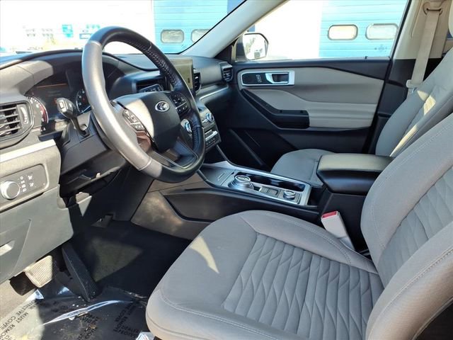 Used 2020 Ford Explorer XLT image 16