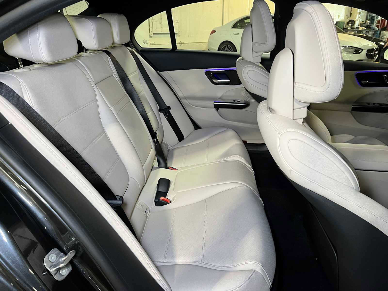 Used 2025 Mercedes-Benz C 300 4MATIC Sedan image 13