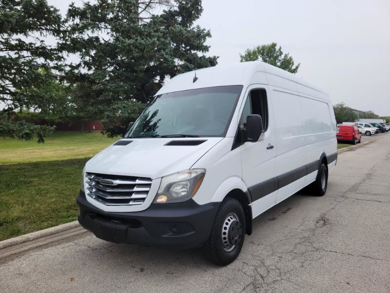 Used 2017 Freightliner Sprinter 3500 RWD image 2