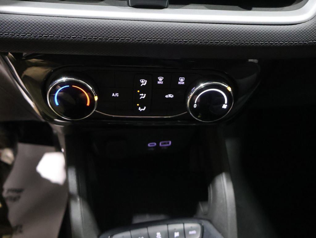 Used 2025 Chevrolet TrailBlazer LT image 28