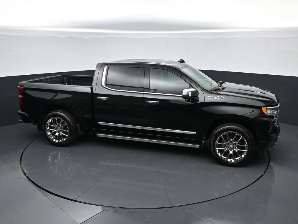 Used 2025 Chevrolet Silverado 1500 High Country AWD/4WD image 45