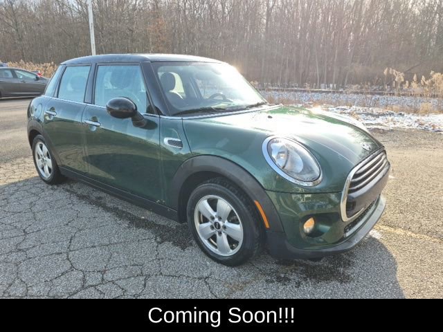 Used 2016 MINI Cooper 4-Door Hardtop image 1