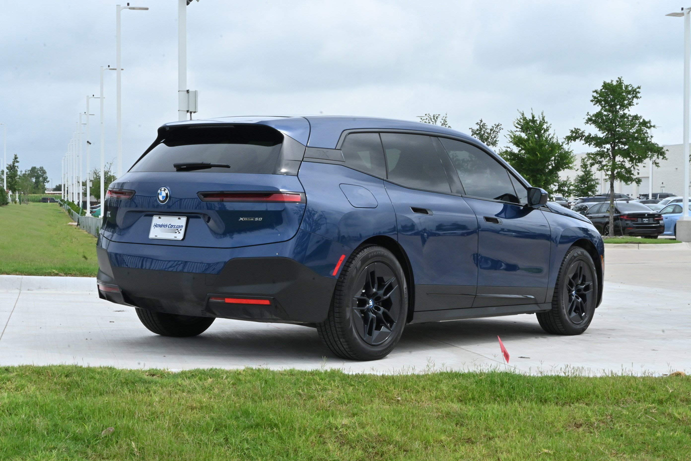 Certified 2023 BMW iX xDrive50 w/ Premium Package AWD/4WD image 9