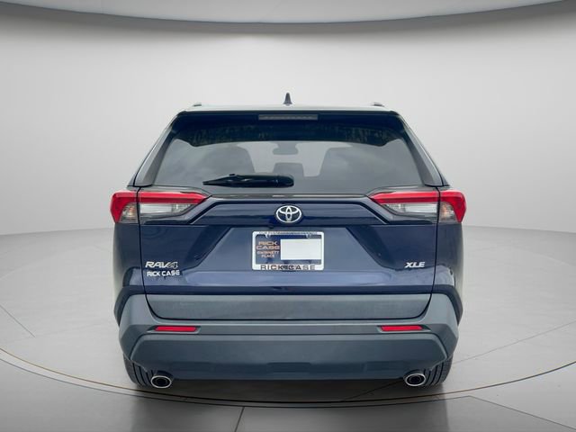 Used 2021 Toyota RAV4 XLE image 5