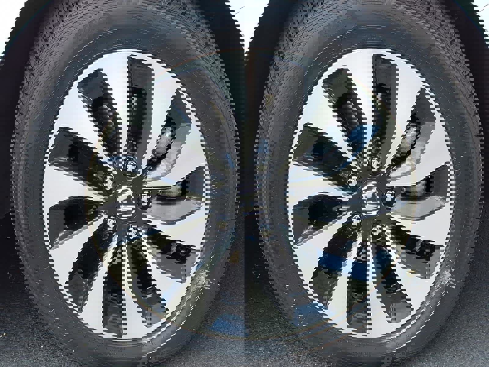 Used 2017 Honda Accord Touring image 9