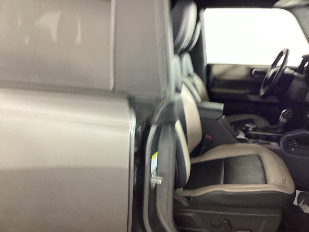 Used 2022 Ford Bronco Wildtrak image 8