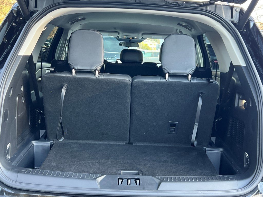 Used 2025 Ford Explorer Active image 18