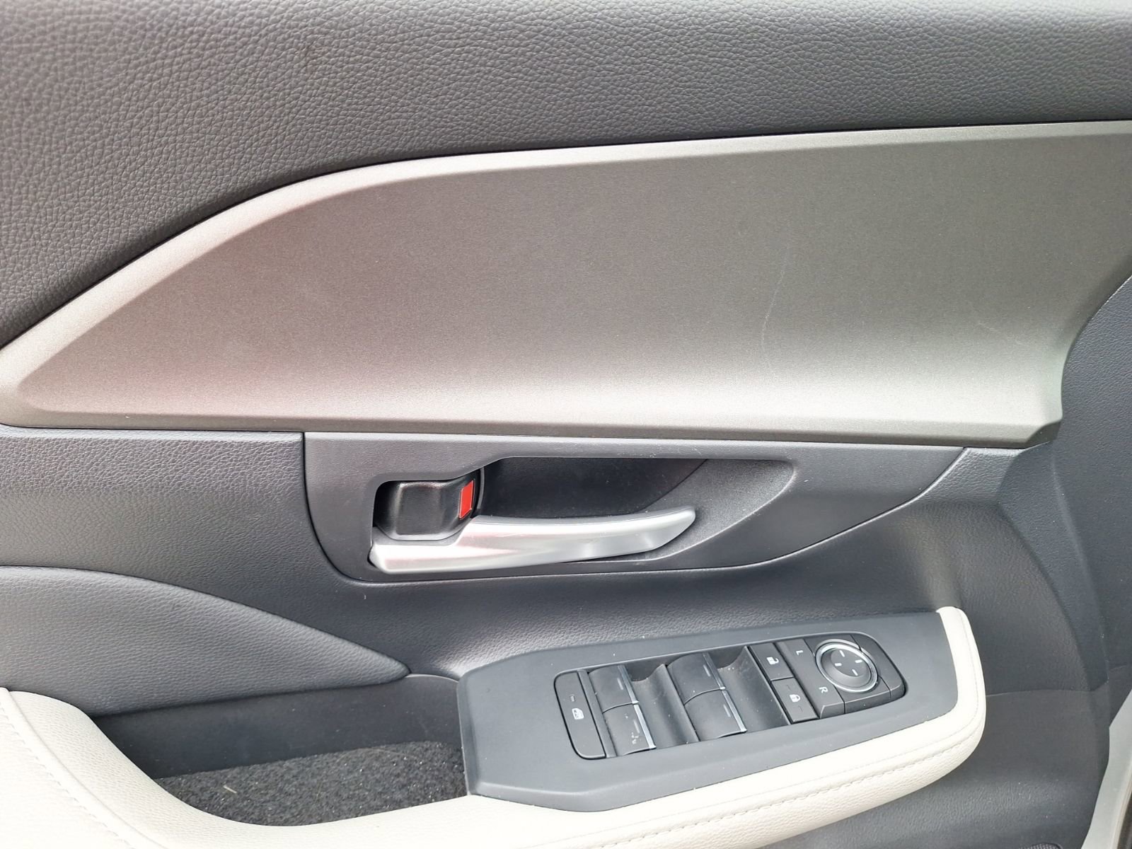 Used 2024 Toyota Grand Highlander XLE image 16