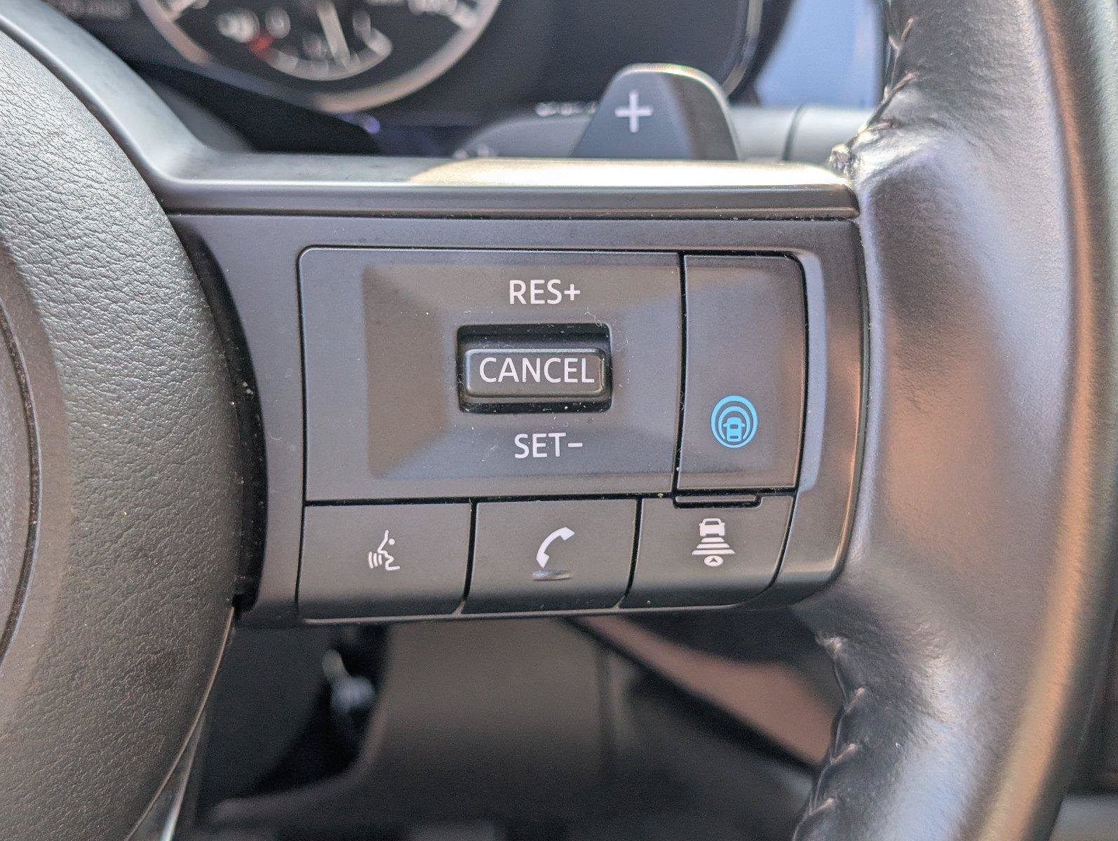 Used 2025 Nissan Pathfinder SV FWD image 28