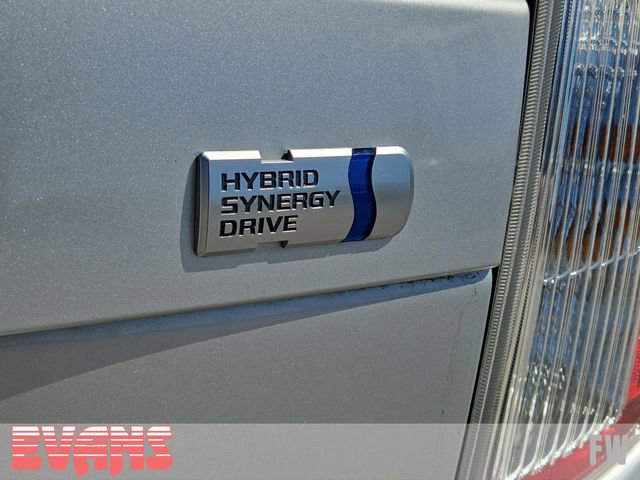 Used 2015 Toyota Prius Four FWD image 4