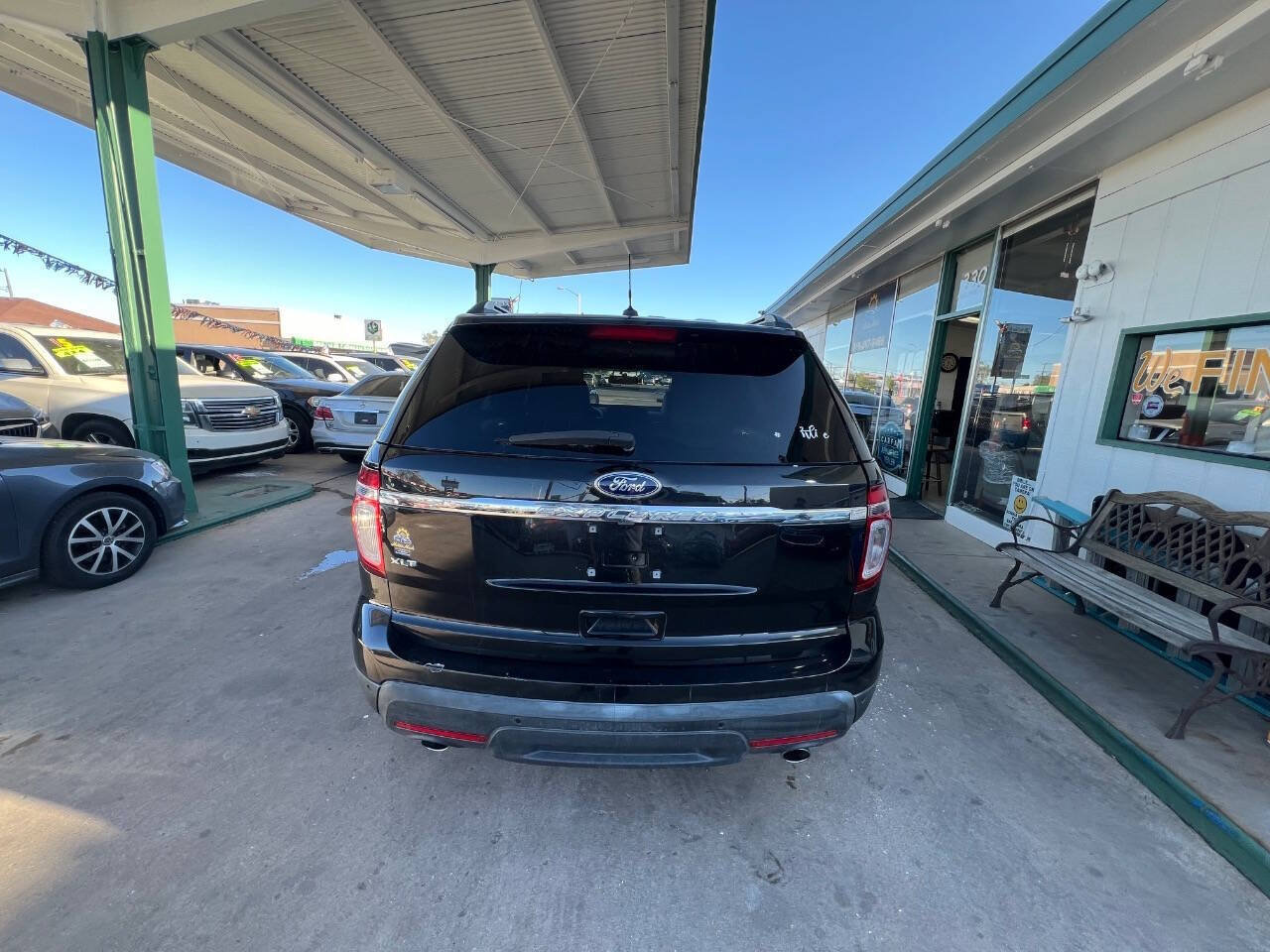 Used 2014 Ford Explorer XLT w/ Equipment Group 202A FWD image 4