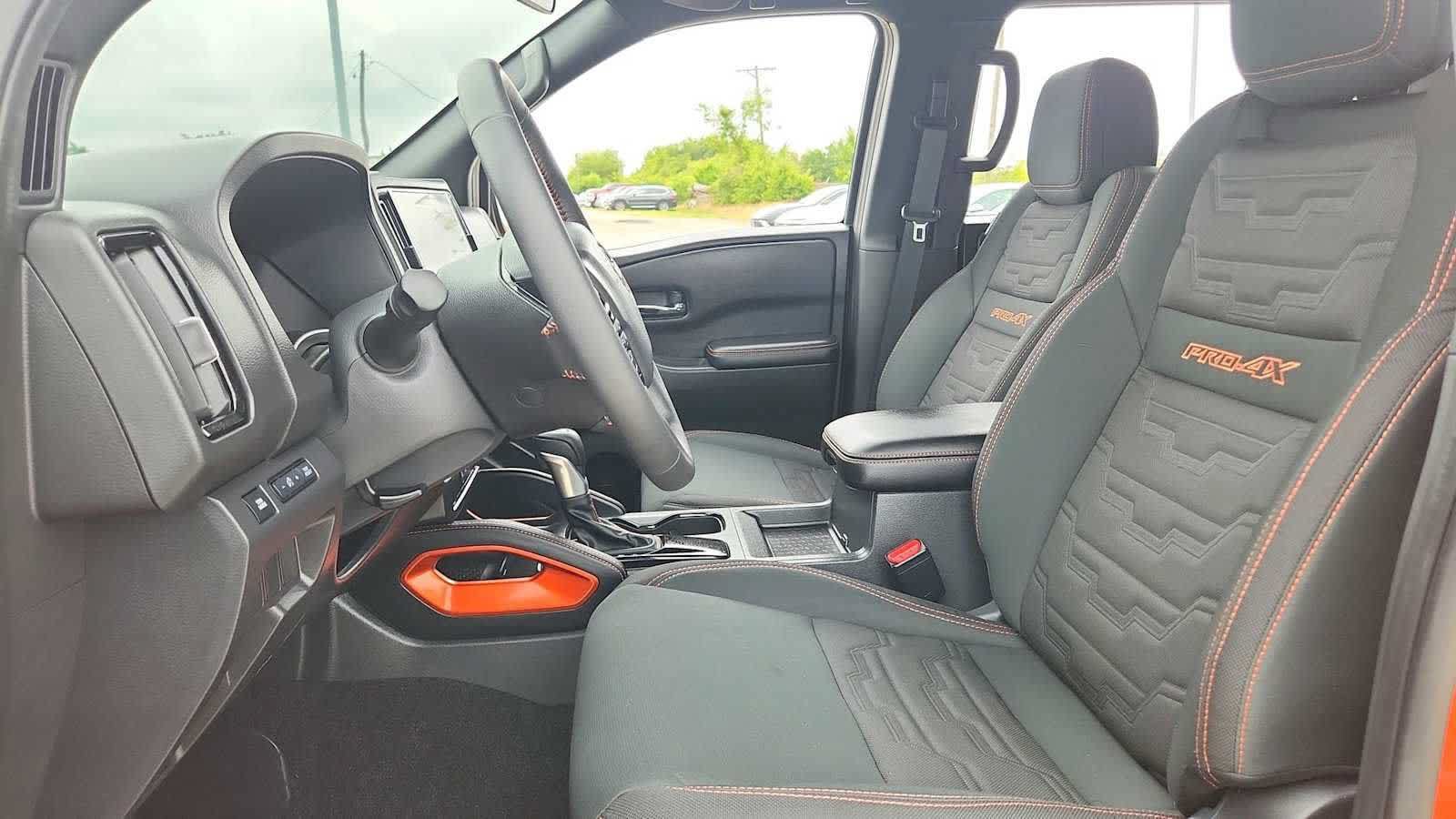 Used 2025 Nissan Frontier PRO-4X w/ Interior Protection Package AWD/4WD image 40