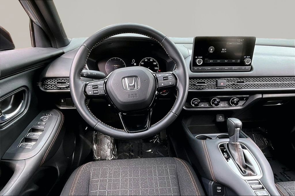 Used 2025 Honda HR-V Sport image 8