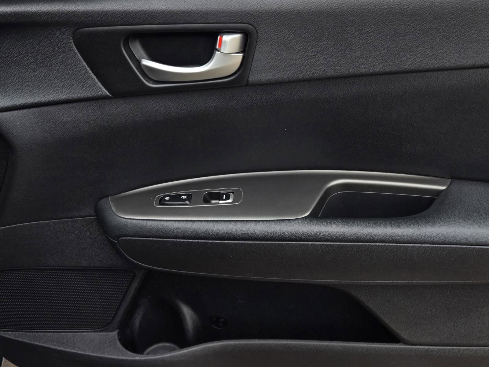 Used 2020 Kia Optima LX FWD image 9