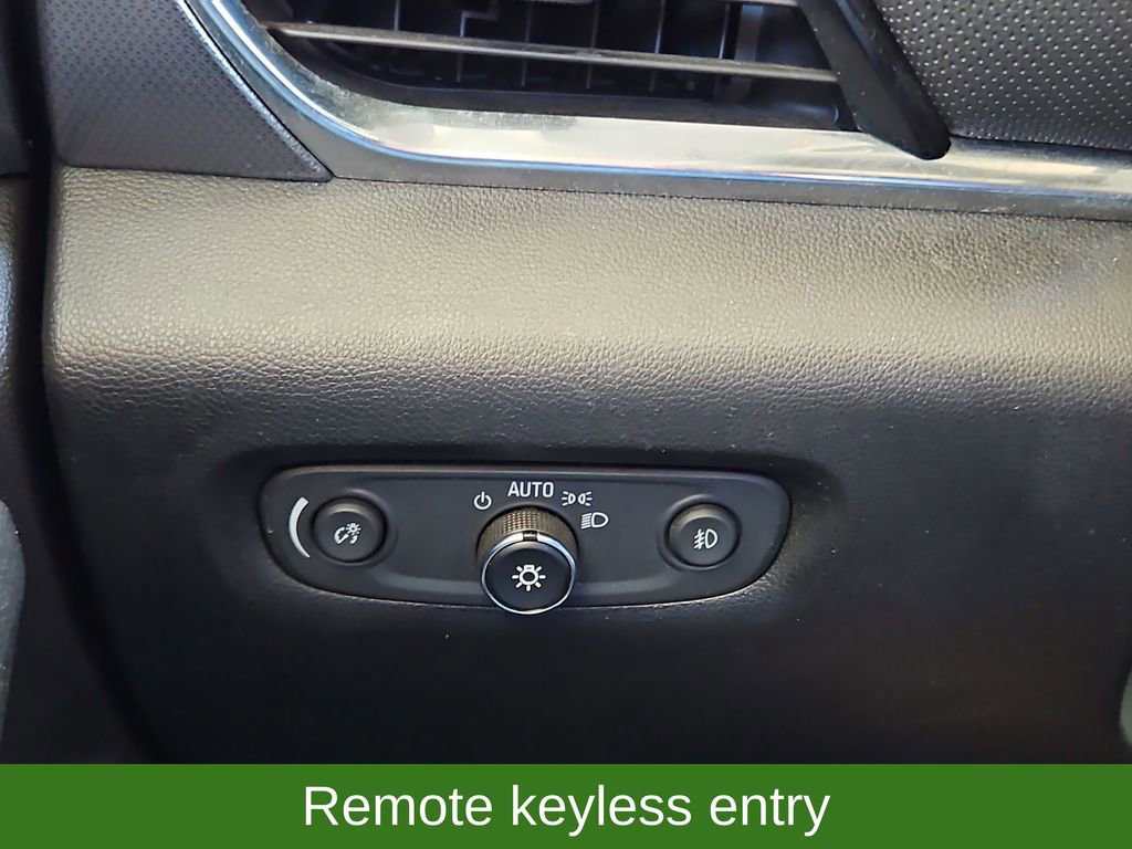 Used 2018 Chevrolet Traverse Premier w/ Redline Edition image 15