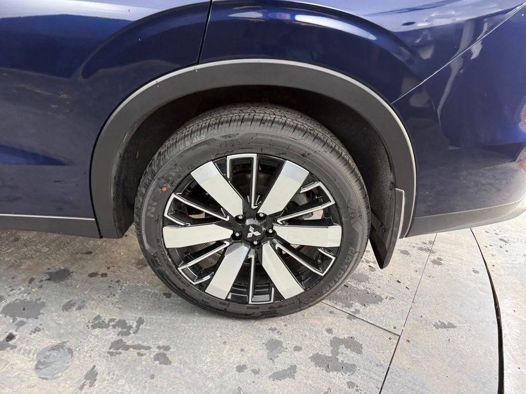 New 2026 Mitsubishi Outlander SE image 36
