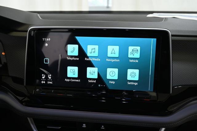 New 2025 Volkswagen Atlas Cross Sport SEL image 5