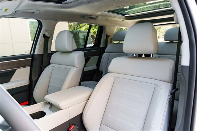 New 2026 Hyundai Santa Fe Calligraphy image 8