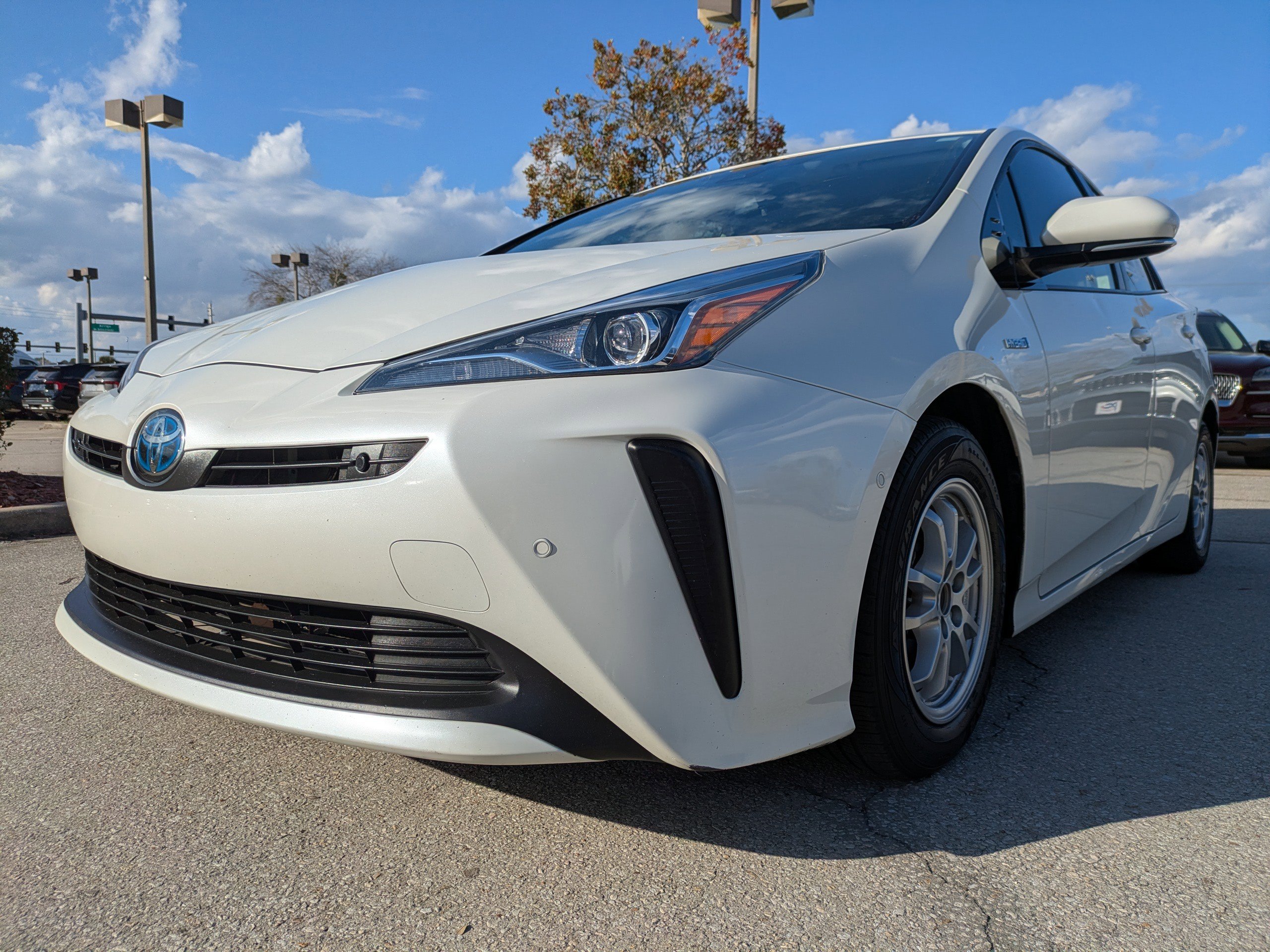 Used 2020 Toyota Prius LE image 8
