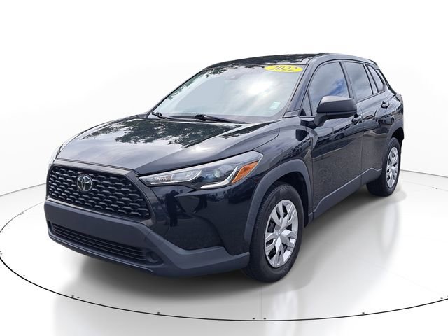 Used 2022 Toyota Corolla Cross L image 2