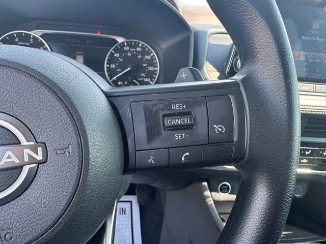 Used 2023 Nissan Rogue S image 18