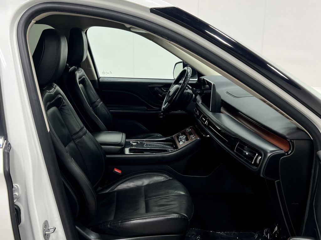 Used 2022 Lincoln Aviator Reserve w/ Equipment Group 201A AWD/4WD image 35