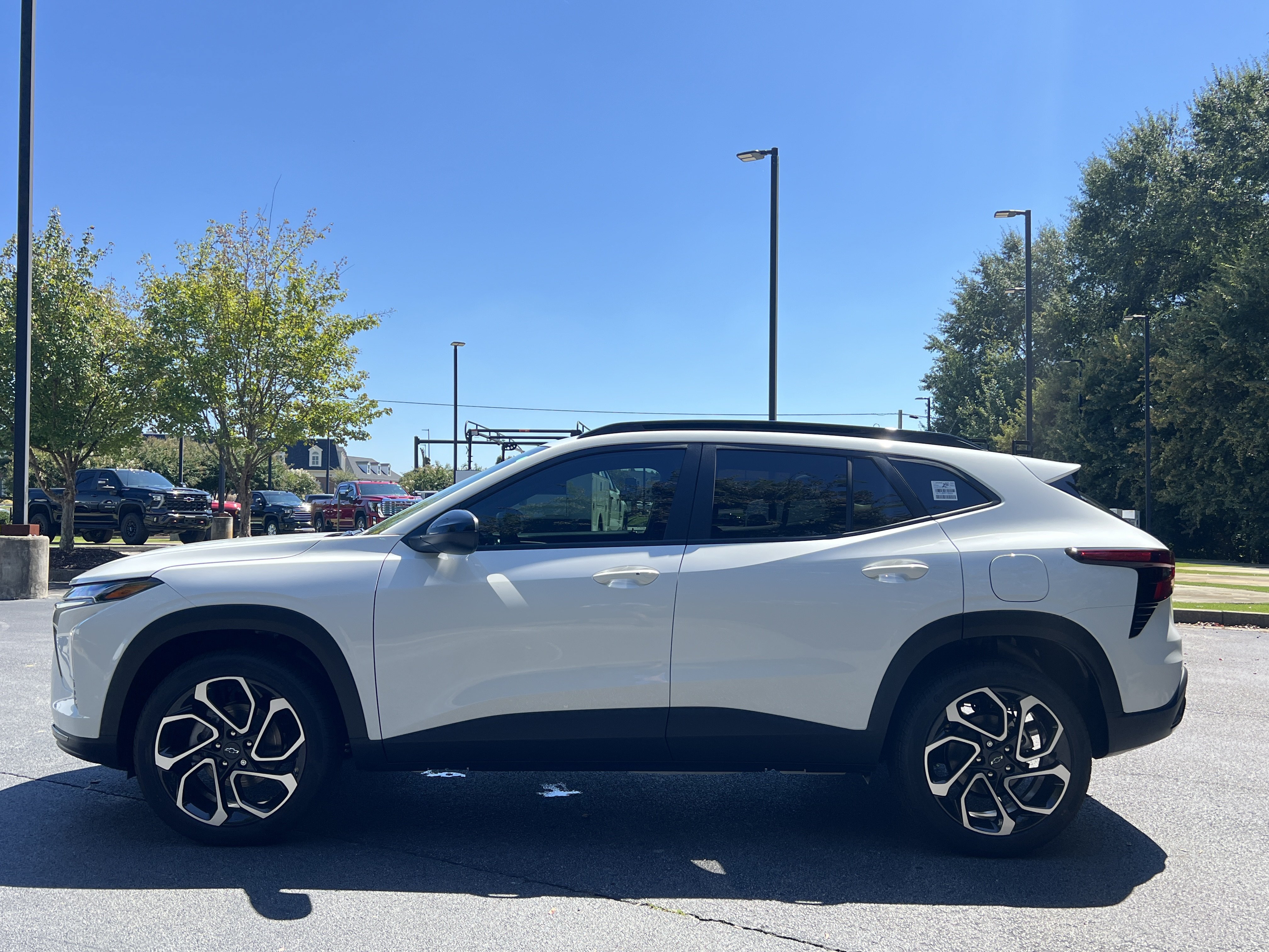 New 2026 Chevrolet Trax RS w/ Sunroof Package FWD image 6