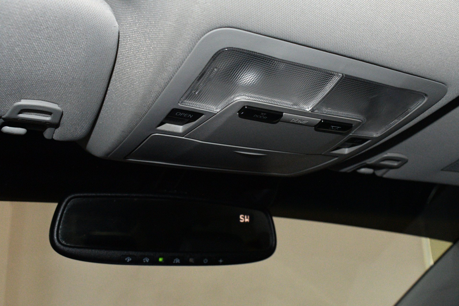 Used 2015 Toyota Avalon XLE Touring FWD image 31