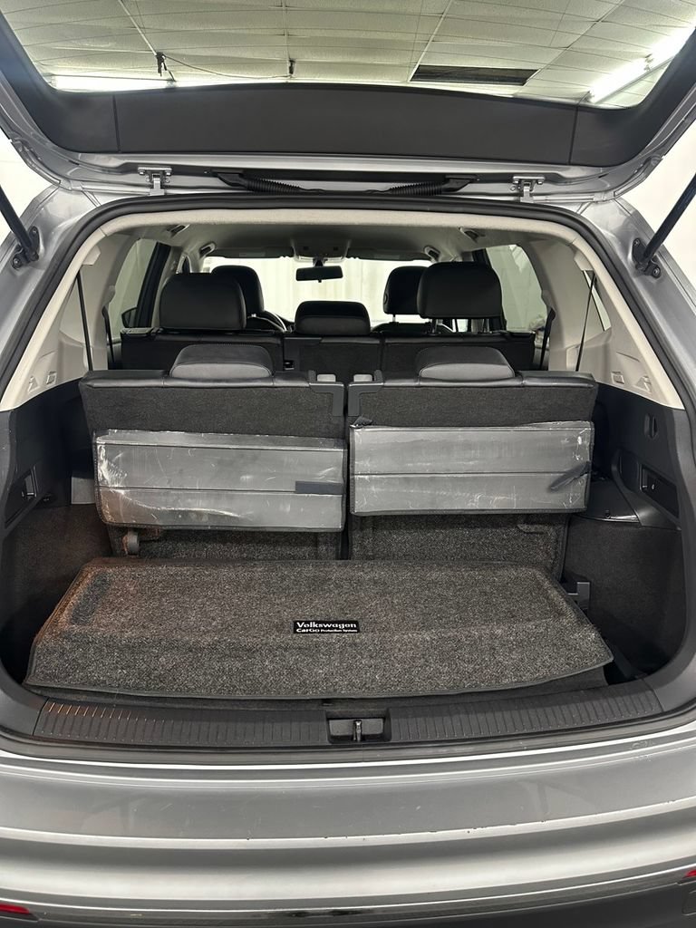 Used 2020 Volkswagen Tiguan SE w/ 3rd Row Seat Package AWD/4WD image 29