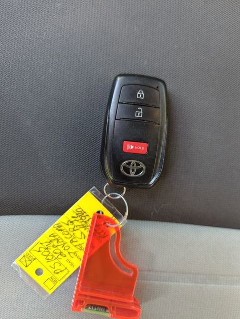 Used 2024 Toyota Tacoma TRD Off-Road image 30