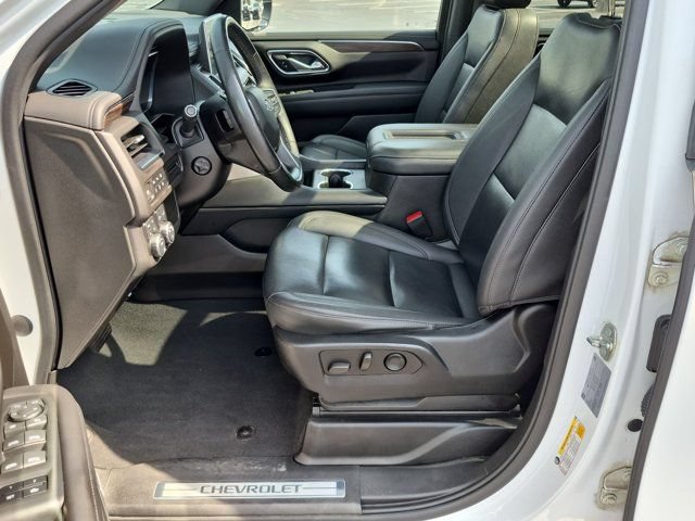 Used 2023 Chevrolet Tahoe Z71 w/ Luxury Package AWD/4WD image 9