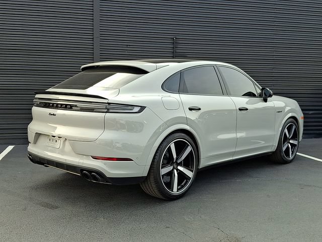 Certified 2025 Porsche Cayenne Turbo AWD/4WD image 7