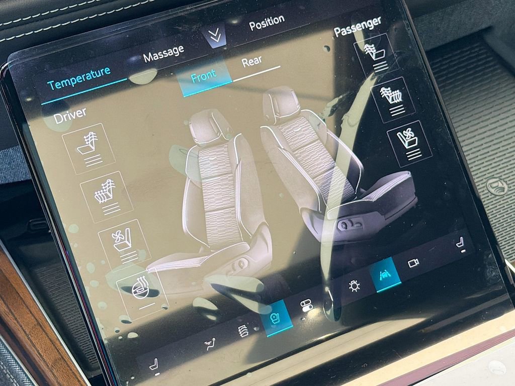 New 2026 Cadillac Escalade Platinum Sport w/ LPO, ONYX Package AWD/4WD image 21