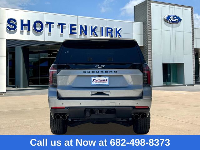 Used 2025 Chevrolet Suburban Z71 image 8