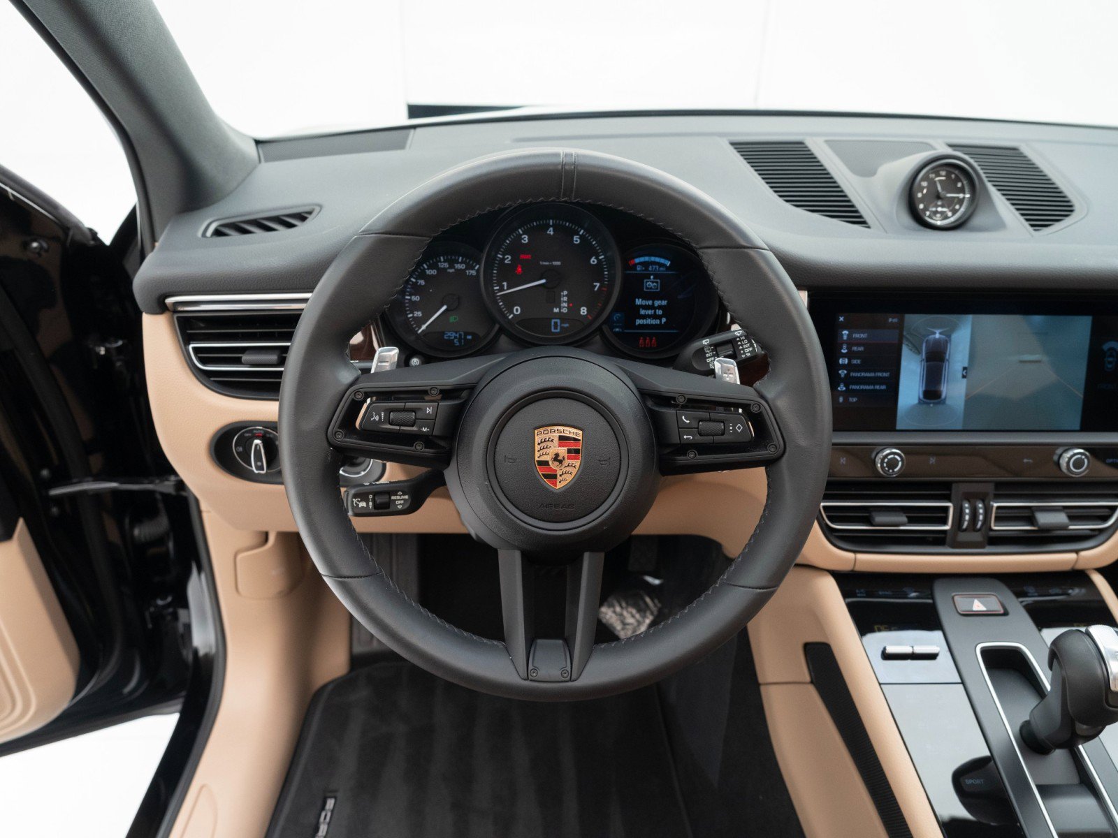 Certified 2025 Porsche Macan image 31