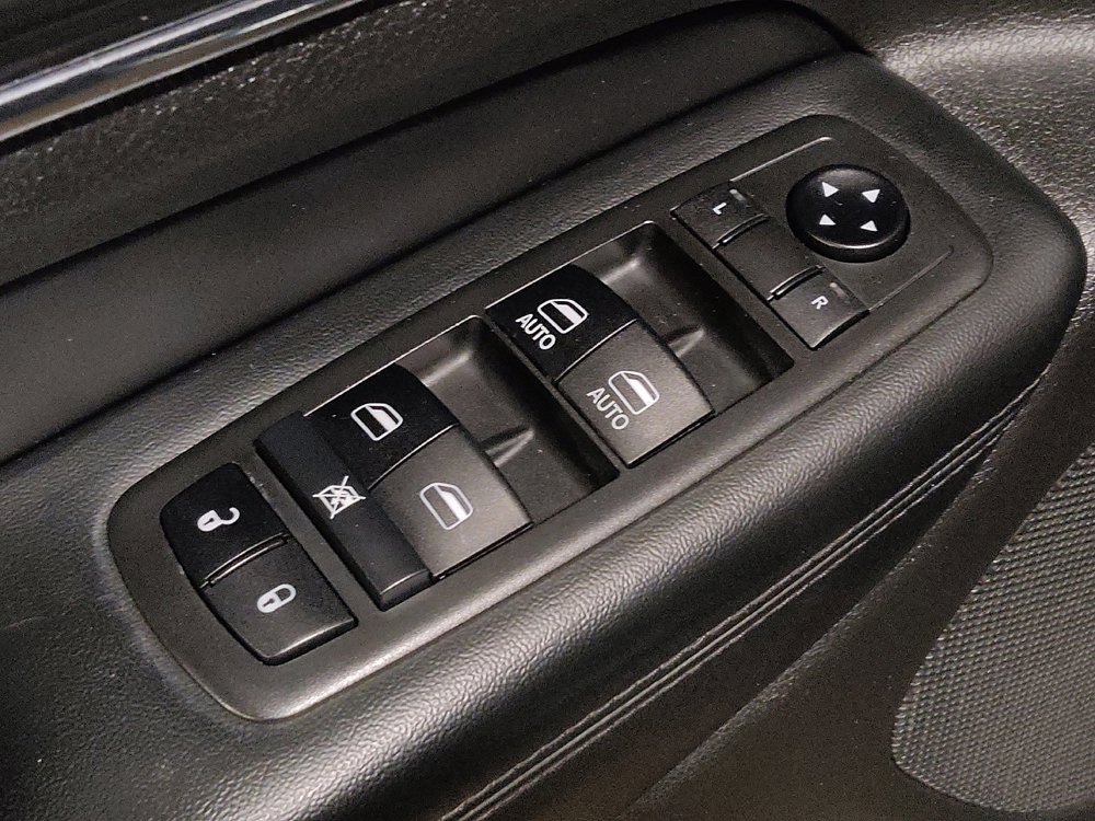 Used 2019 Jeep Grand Cherokee Limited AWD/4WD image 27