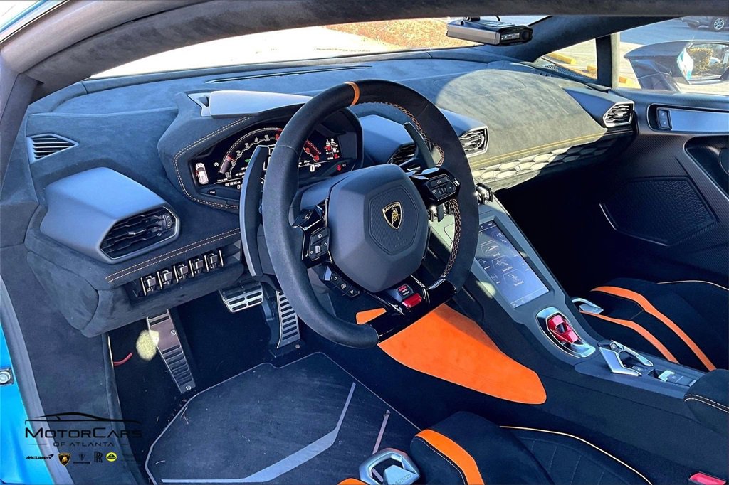 Used 2022 Lamborghini Huracan STO image 13