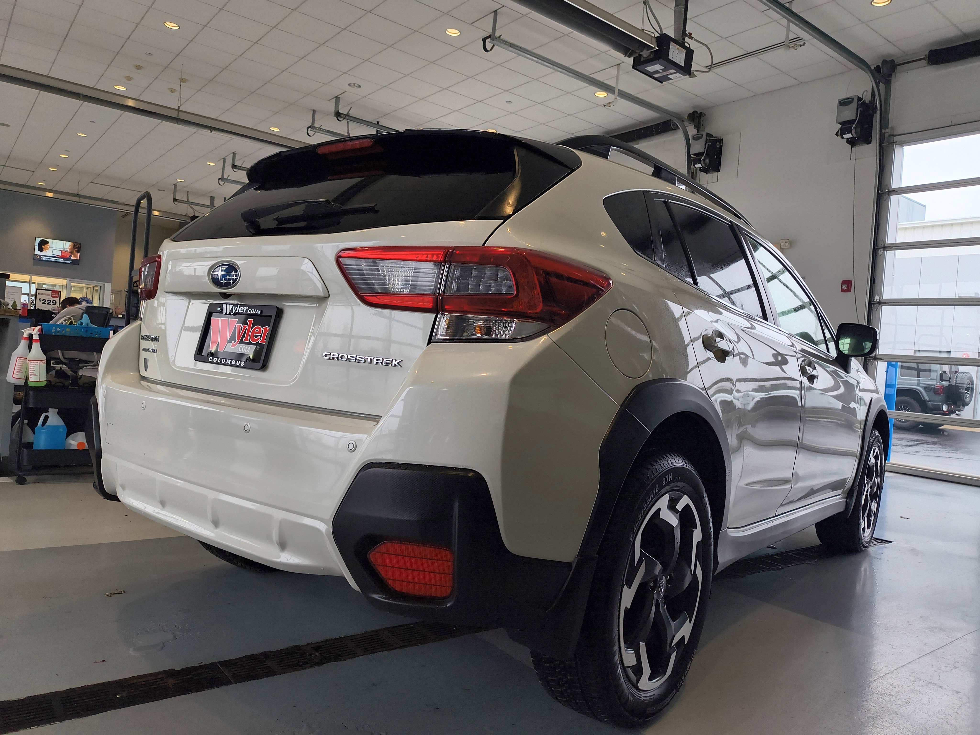 Used 2022 Subaru Crosstrek 2.5i Limited w/ Moonroof Package 2 image 3