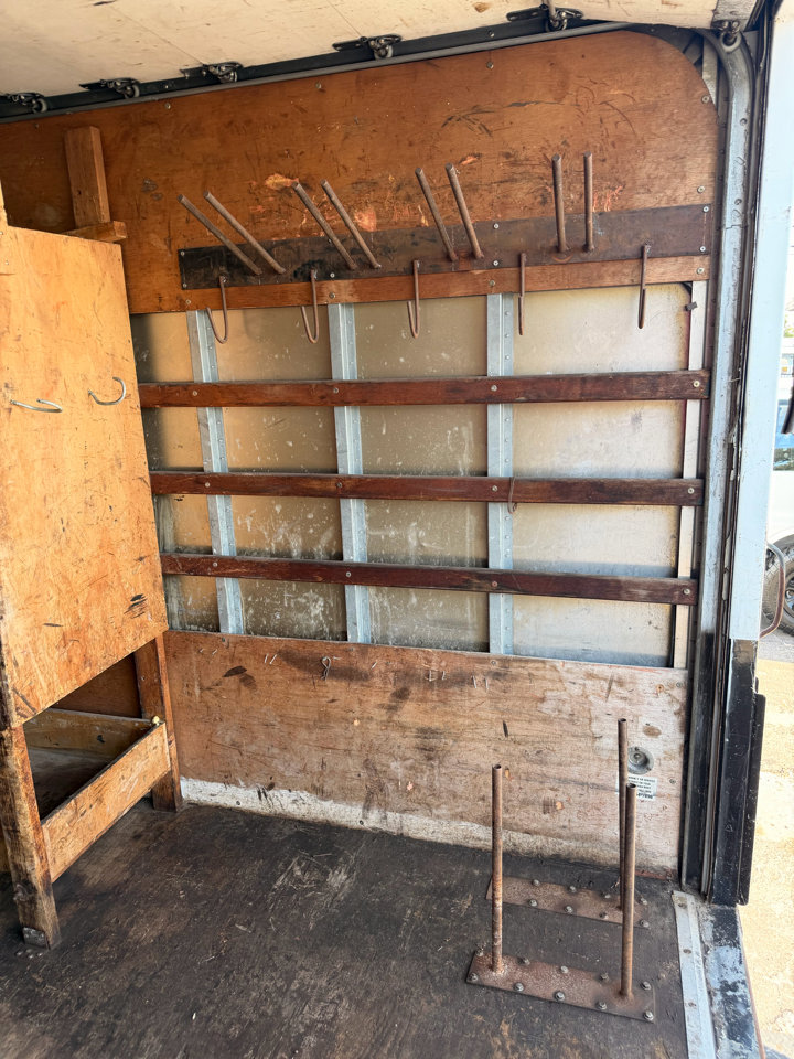 Used 2015 Ford E-350 and Econoline 350 Super Duty image 27