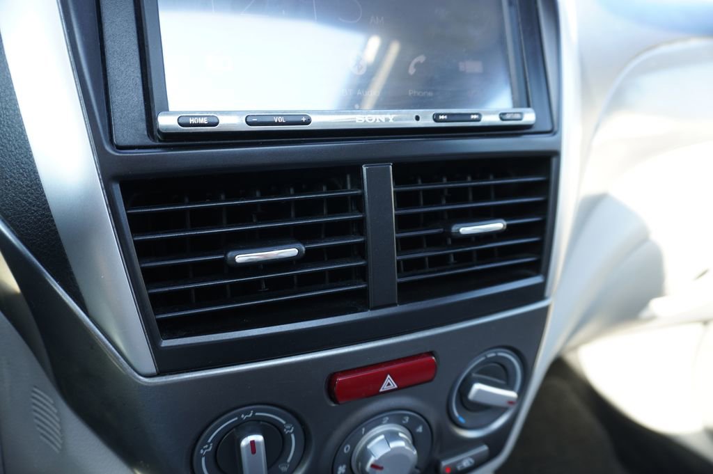 Used 2012 Subaru Forester 2.5X Premium w/ All-Weather Pkg image 17